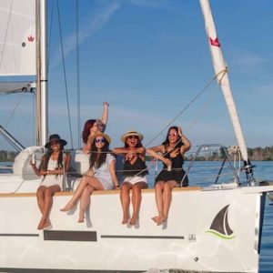 2hr Shared Sailing Experience in Toronto at 415 Queens Quay W, Toronto, Canada Cdxb.com Special Offers, Deals & Discounts in Canada
