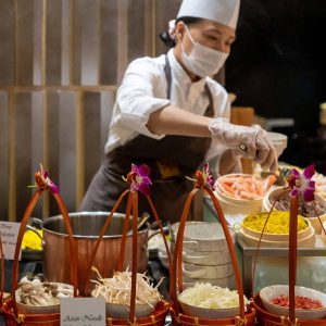 Lunch at Mundo – Brunches Cdxb.com Special Offers, Deals & Discounts in Canada